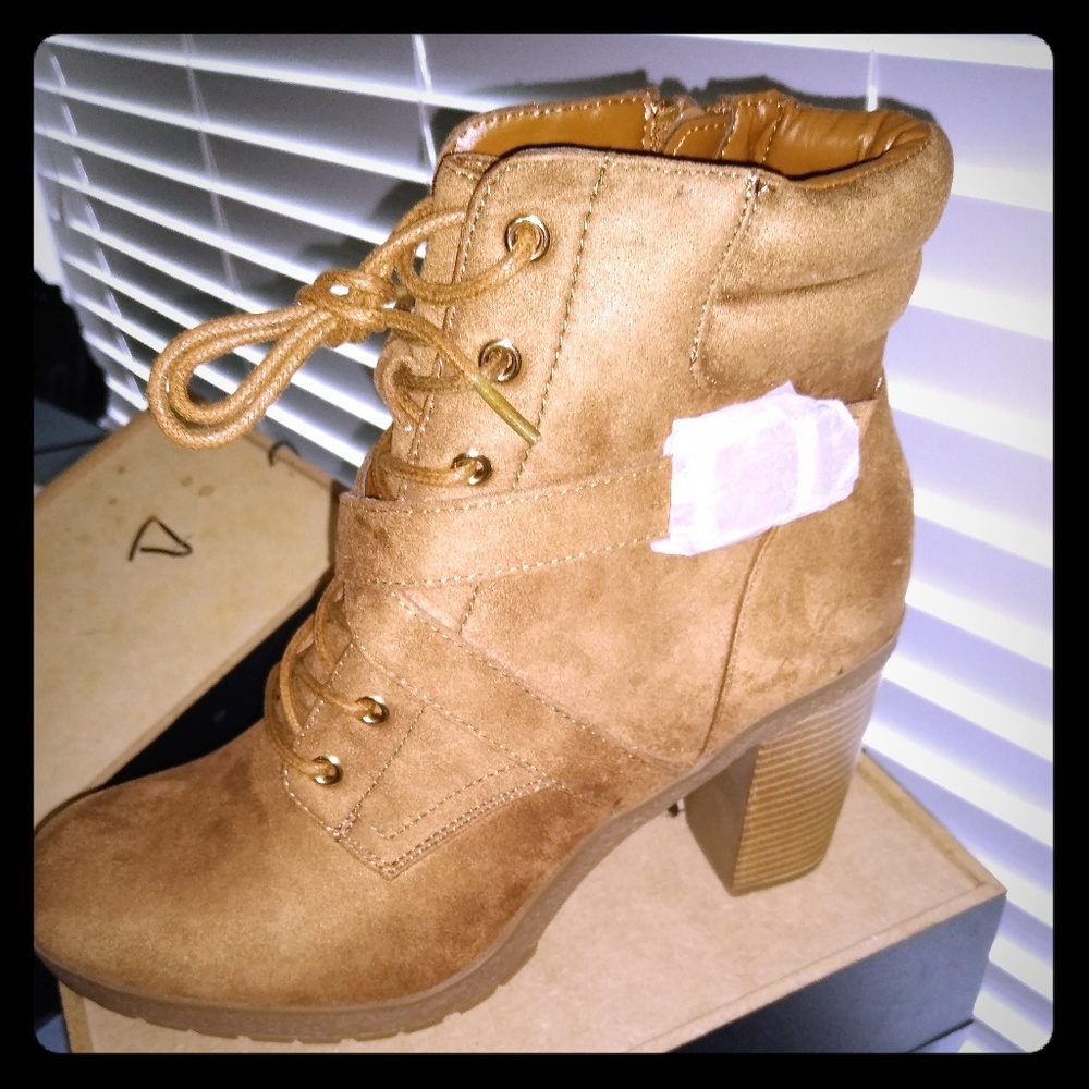 Heeled boots